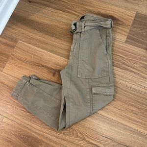 Banana Republic Women’s Olive Cargo Pants